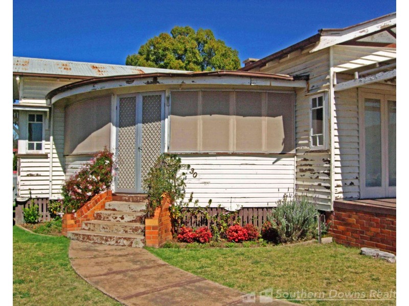30 Wood Street, Warwick QLD 4370