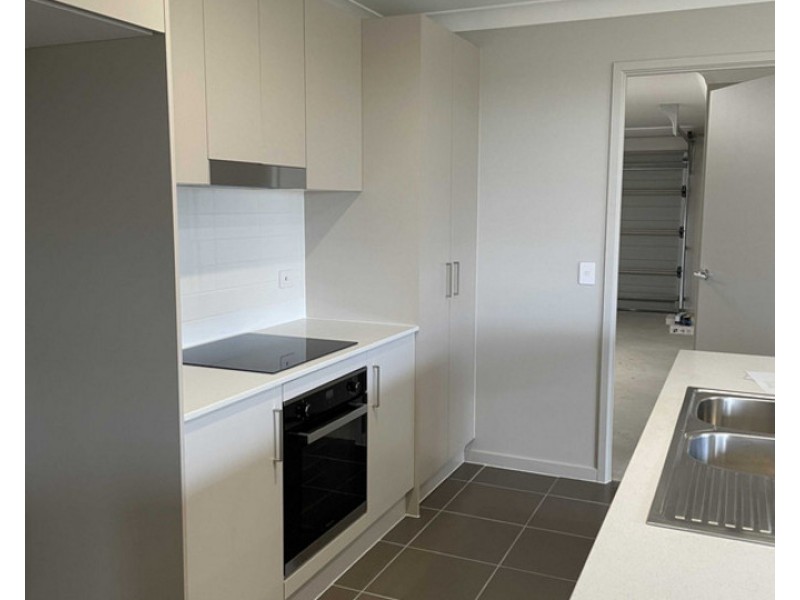 9 Compass Crt, Warwick QLD 4370