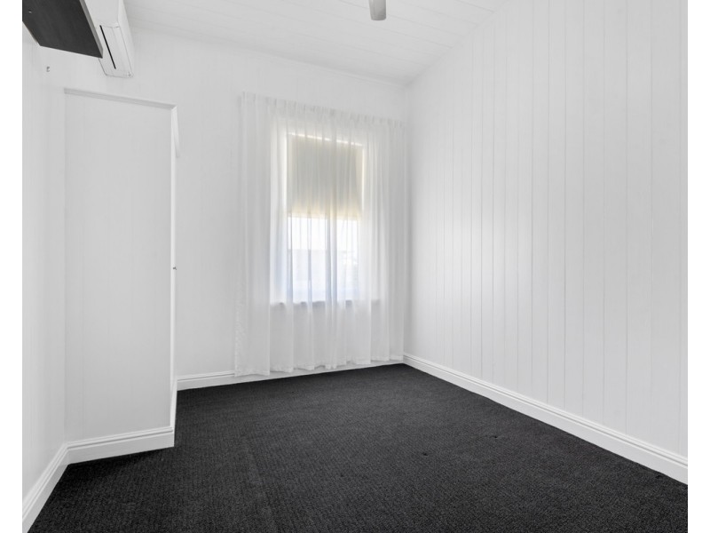 74 Wood Street, Warwick QLD 4370