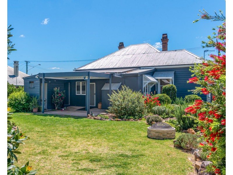 74 Wood Street, Warwick QLD 4370
