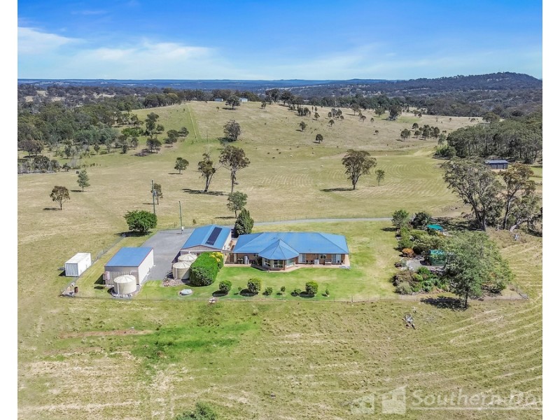4 Browns Road, Dalveen QLD 4374