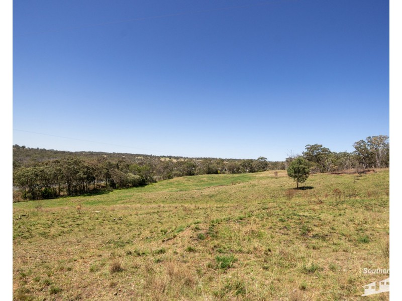 4 Browns Road, Dalveen QLD 4374
