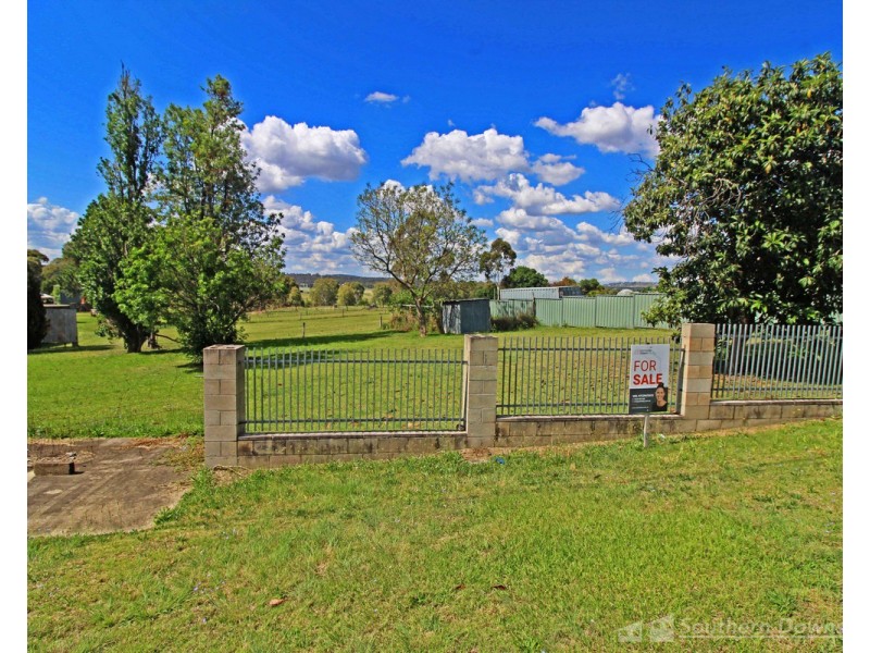 211 Wood Street, Warwick QLD 4370