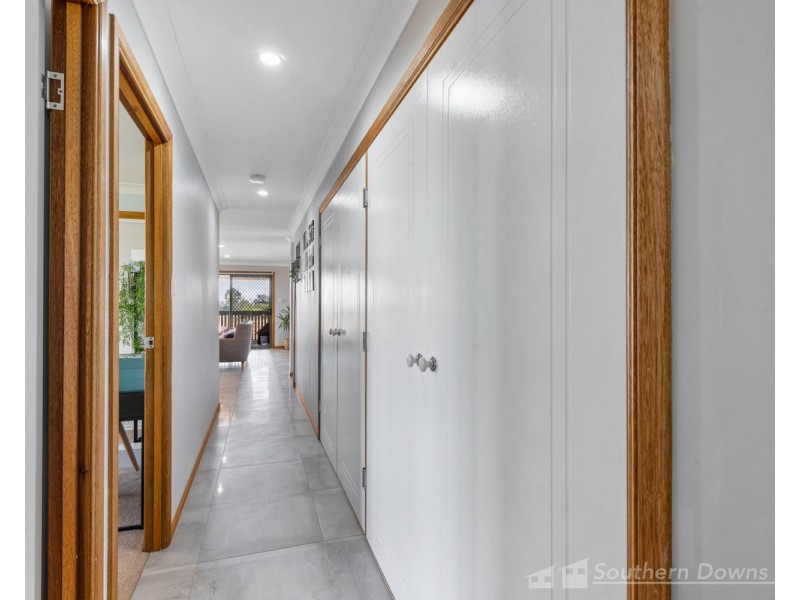 321 Glen Road, Rosenthal Heights QLD 4370