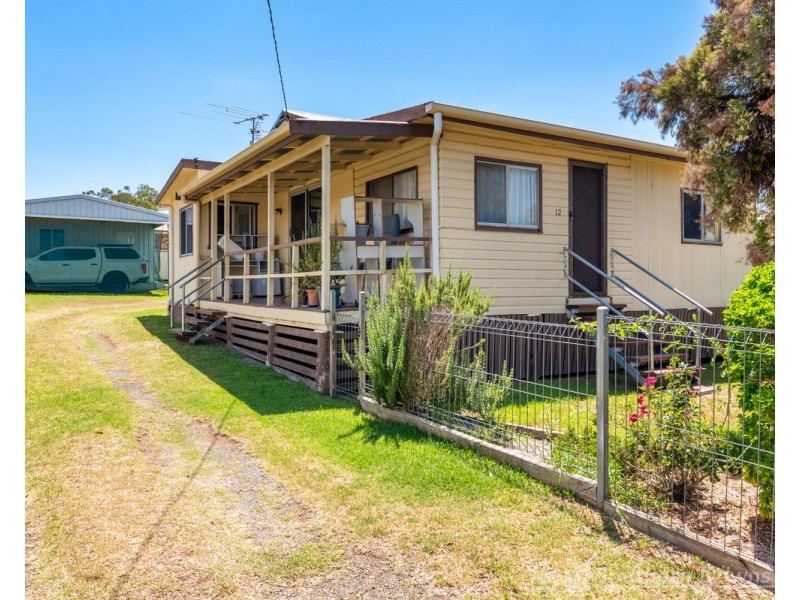 12 Yangan Road, Warwick QLD 4370