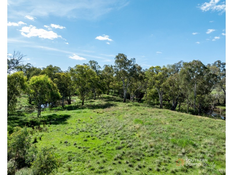 1 Condamine River Road, Pratten QLD 4370