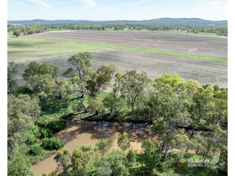 1 Condamine River Road, Pratten QLD 4370