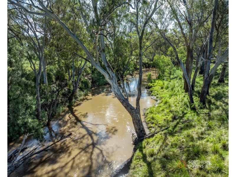 1 Condamine River Road, Pratten QLD 4370