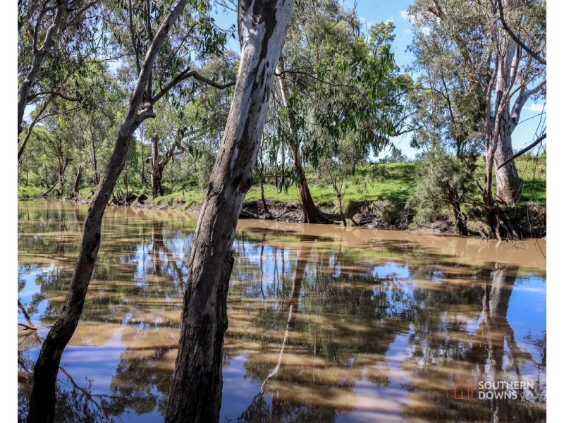 1 Condamine River Road, Pratten QLD 4370