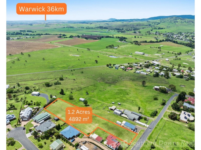 24 Poinsettia Street, Killarney QLD 4373