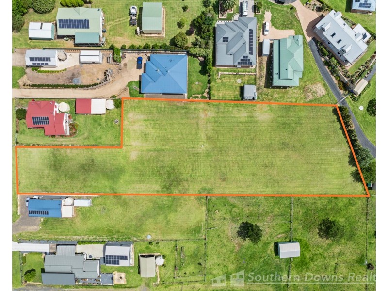 24 Poinsettia Street, Killarney QLD 4373