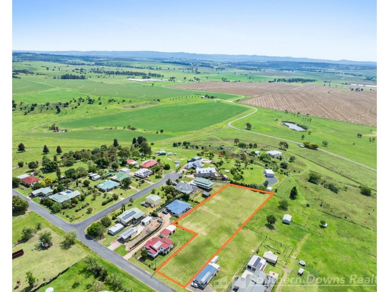 24 Poinsettia Street, Killarney QLD 4373