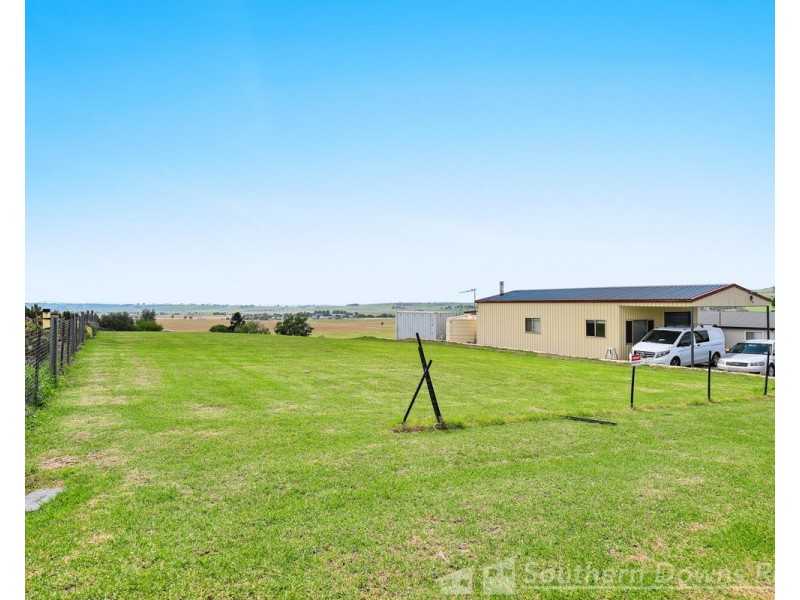 24 Poinsettia Street, Killarney QLD 4373