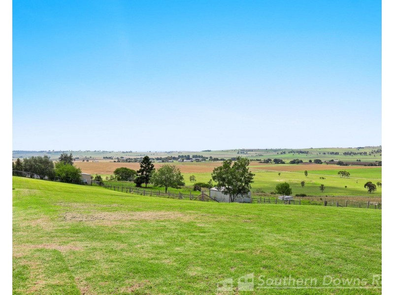 24 Poinsettia Street, Killarney QLD 4373