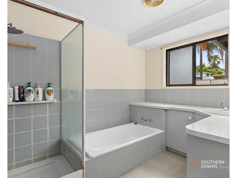 21 Peace Street, Rosenthal Heights QLD 4370