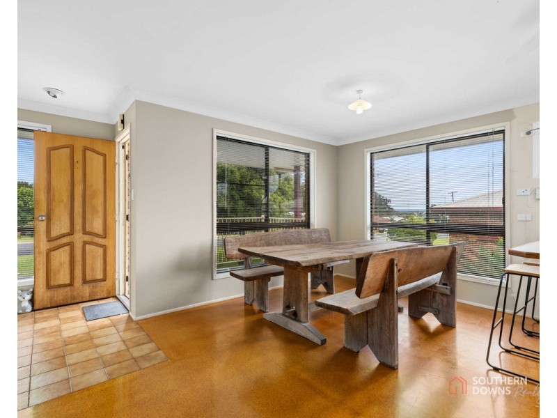 21 Peace Street, Rosenthal Heights QLD 4370