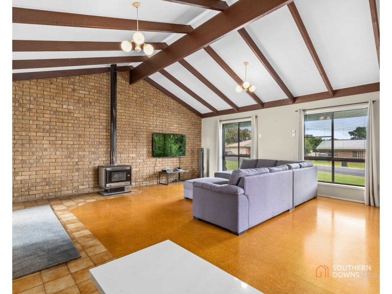 21 Peace Street, Rosenthal Heights QLD 4370