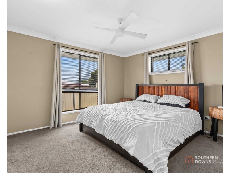 21 Peace Street, Rosenthal Heights QLD 4370