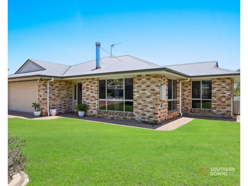 203 Ogilvie Road, Warwick QLD 4370