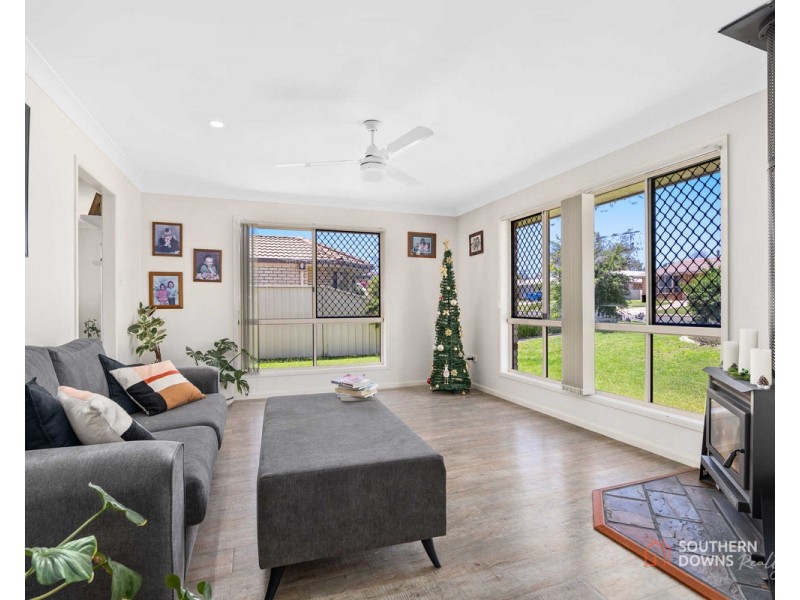 203 Ogilvie Road, Warwick QLD 4370