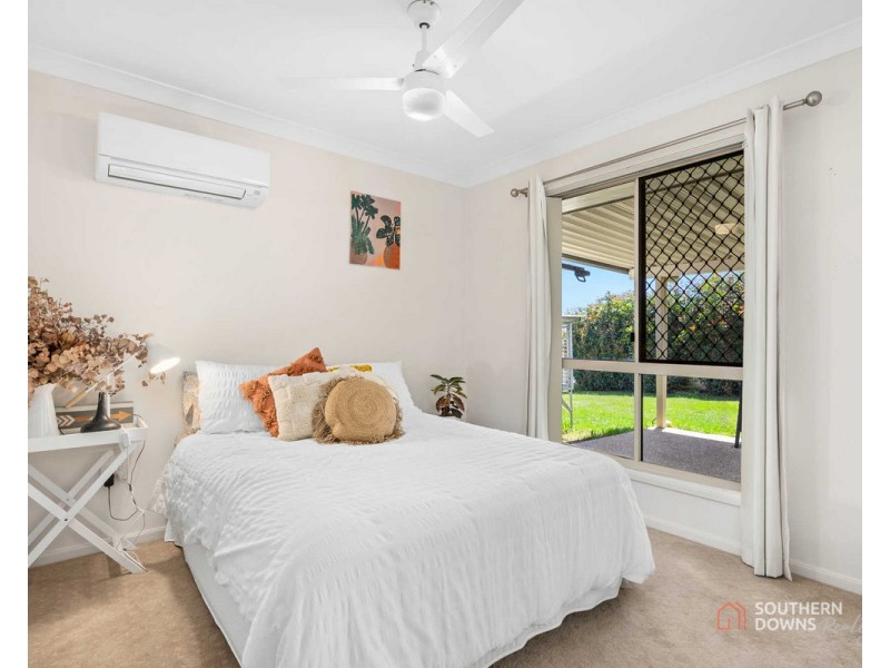 203 Ogilvie Road, Warwick QLD 4370
