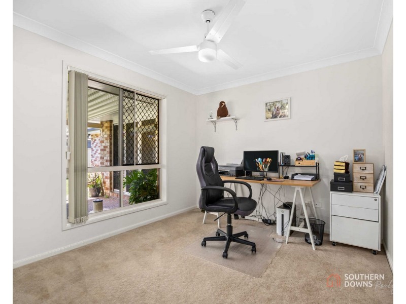 203 Ogilvie Road, Warwick QLD 4370
