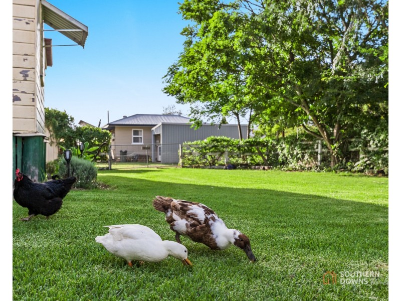 8A Ailanthus Street, Killarney QLD 4373