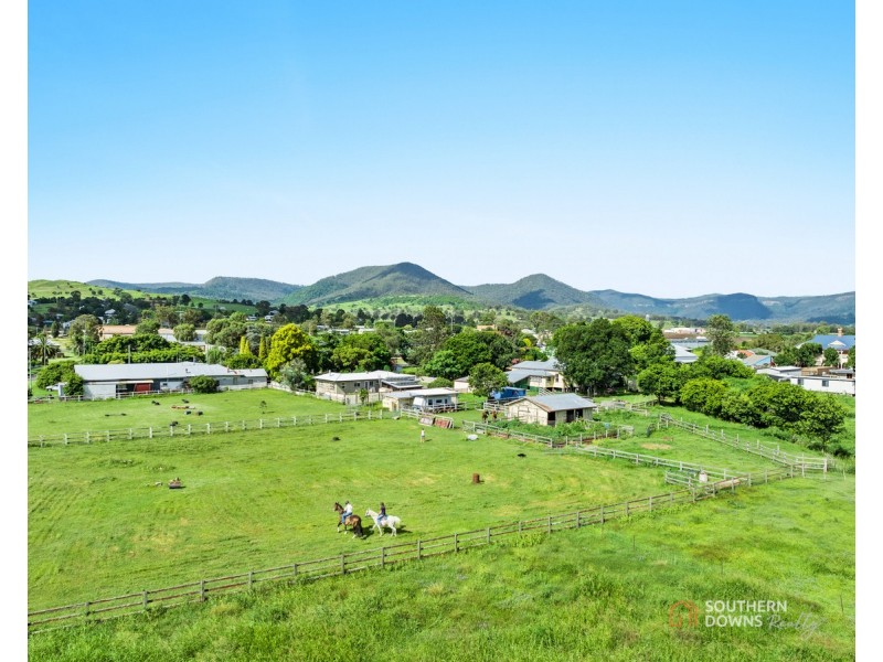 8A Ailanthus Street, Killarney QLD 4373