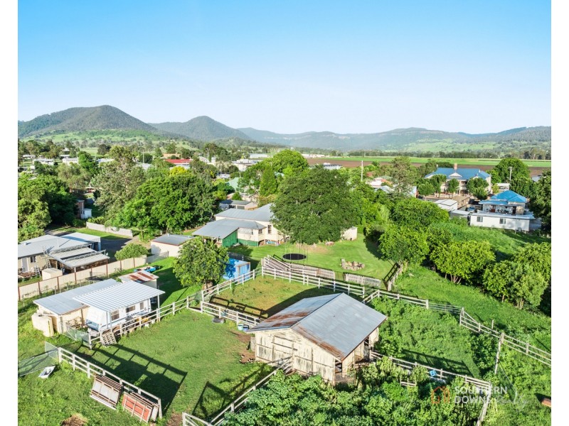 8A Ailanthus Street, Killarney QLD 4373