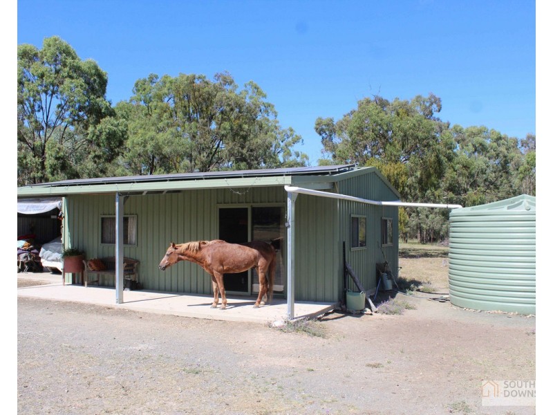 1 Cunningham Highway, Thane QLD 4370