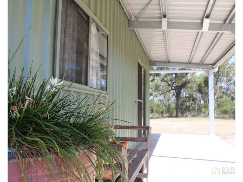 1 Cunningham Highway, Thane QLD 4370