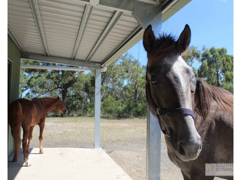 1 Cunningham Highway, Thane QLD 4370