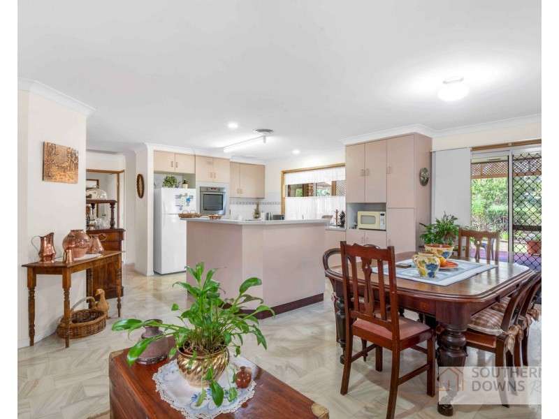 20 Hillside Road, Allora QLD 4362