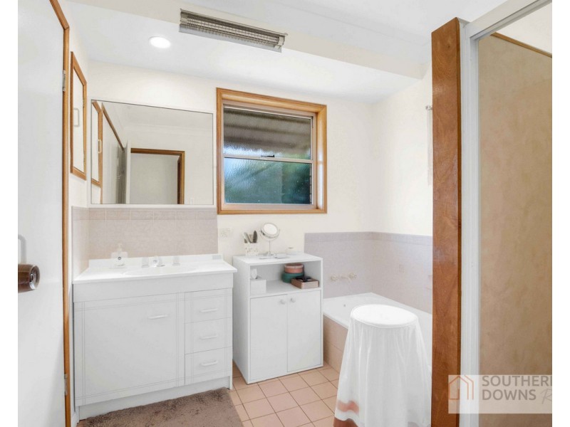 20 Hillside Road, Allora QLD 4362