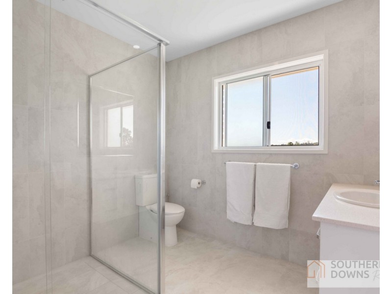 547 Glen Road, Rosenthal Heights QLD 4370