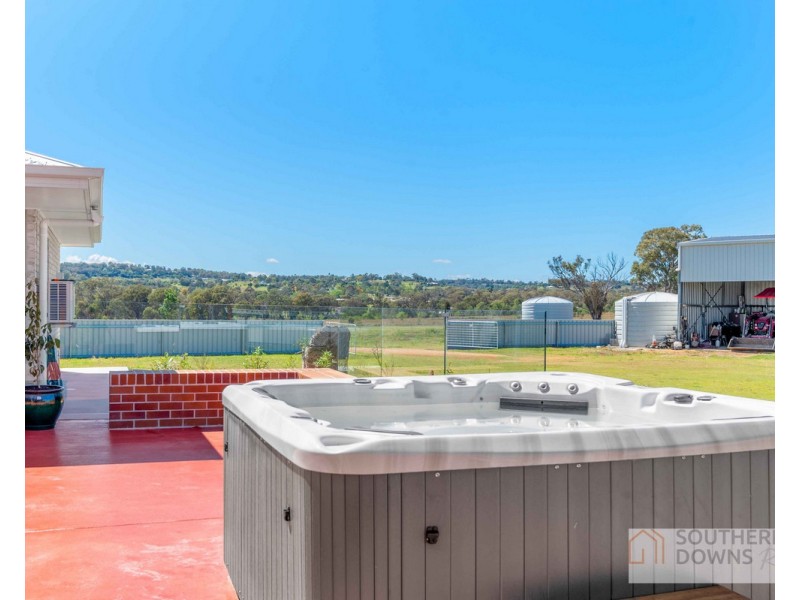 547 Glen Road, Rosenthal Heights QLD 4370