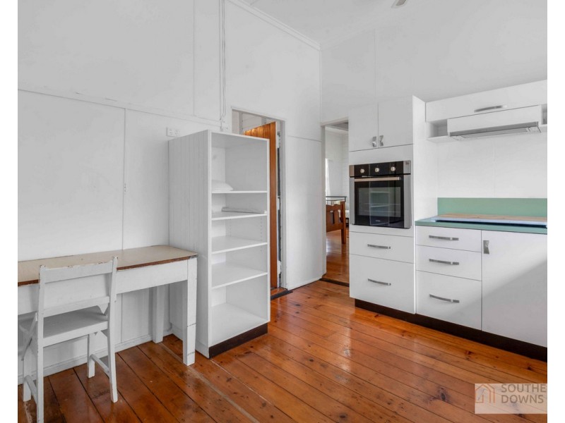 1A Raff Street, Allora QLD 4362