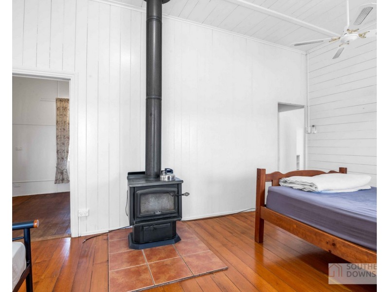 1A Raff Street, Allora QLD 4362