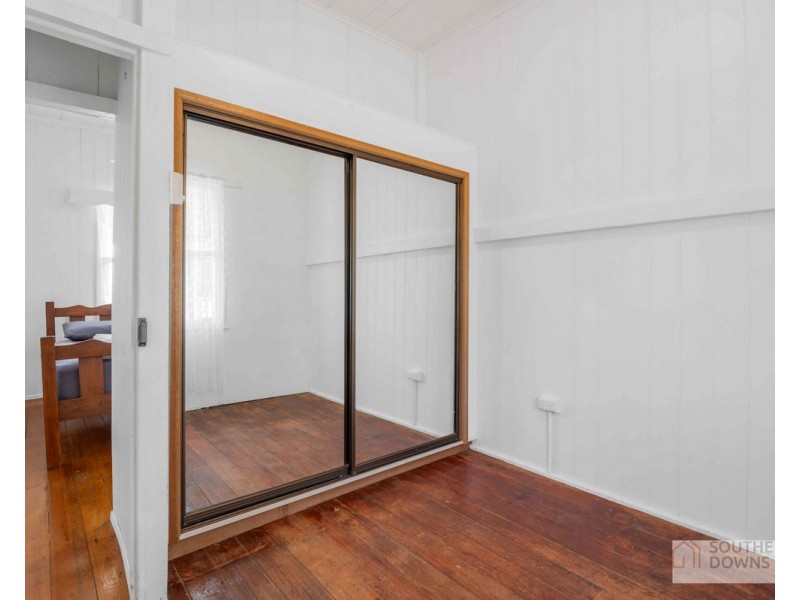 1A Raff Street, Allora QLD 4362