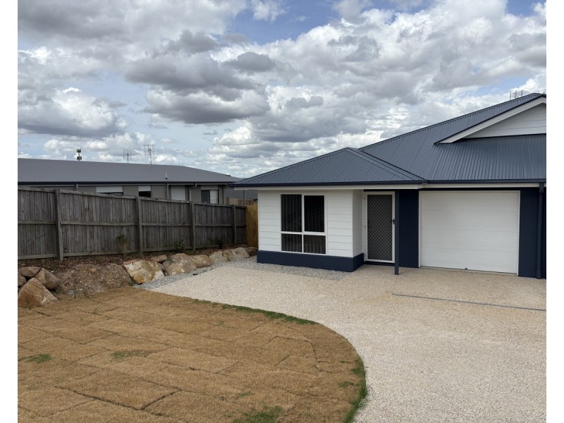 1/32 Chant Drive, Warwick QLD 4370