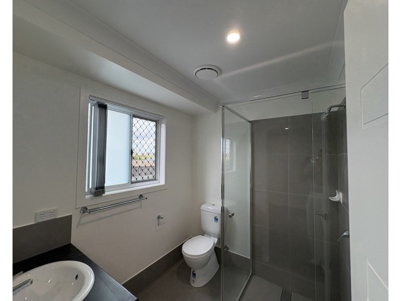 1/32 Chant Drive, Warwick QLD 4370