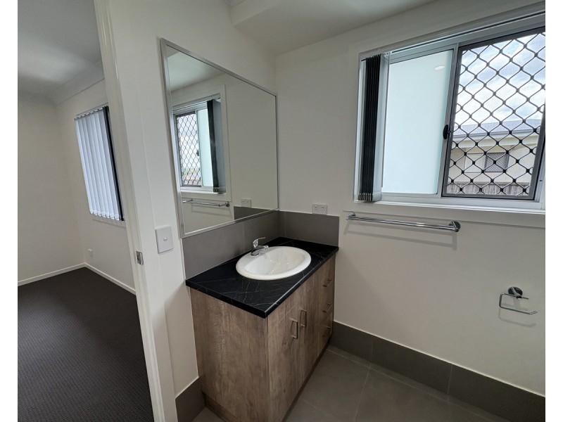 1/32 Chant Drive, Warwick QLD 4370