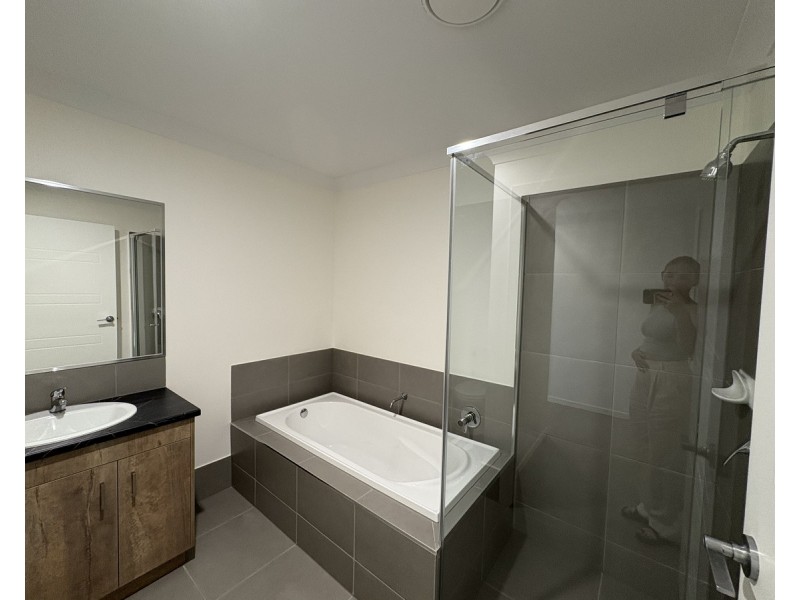 1/32 Chant Drive, Warwick QLD 4370