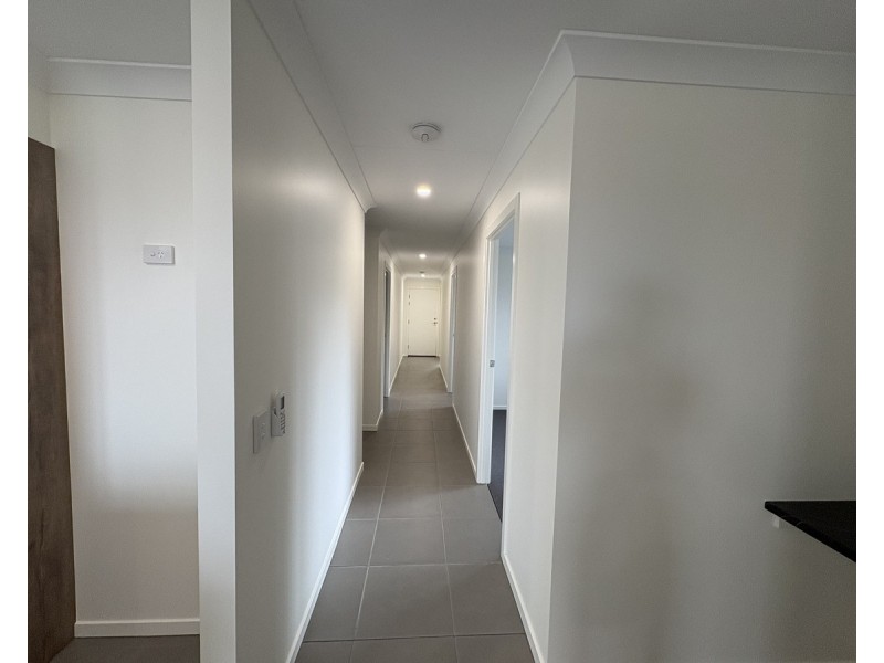 1/32 Chant Drive, Warwick QLD 4370