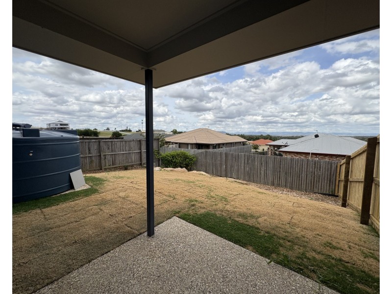 1/32 Chant Drive, Warwick QLD 4370