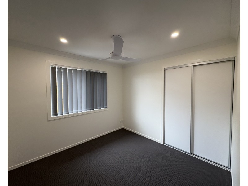 2/32 Chant Drive, Warwick QLD 4370