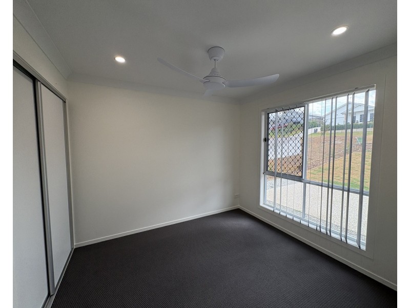 2/32 Chant Drive, Warwick QLD 4370