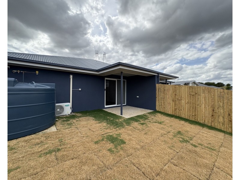 2/32 Chant Drive, Warwick QLD 4370