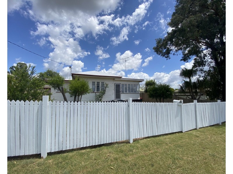 1 Clarke Street, Warwick QLD 4370