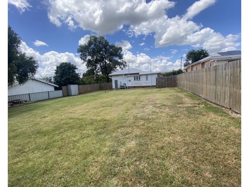 1 Clarke Street, Warwick QLD 4370